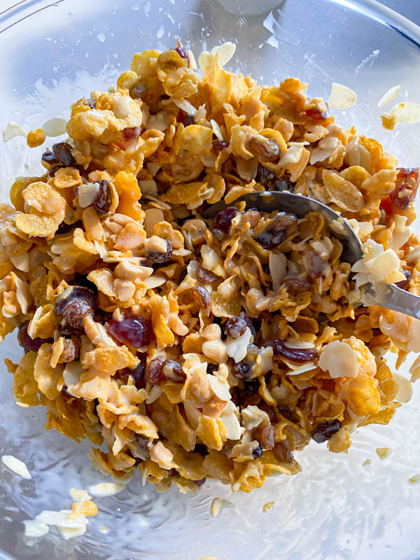 All the ingredients for the Florentines are now all mixed together and combined in a large bowl.